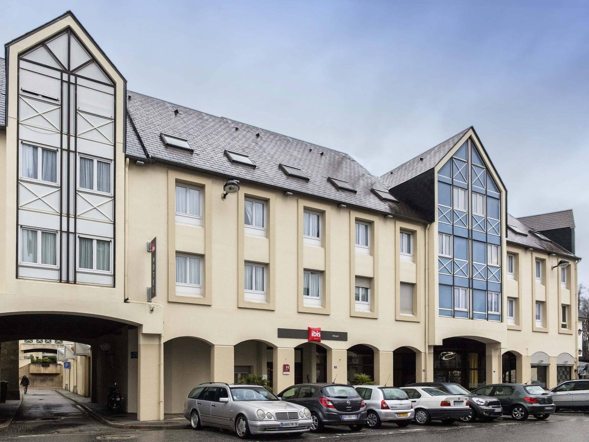 Ibis Alencon Hotel Bagian luar foto