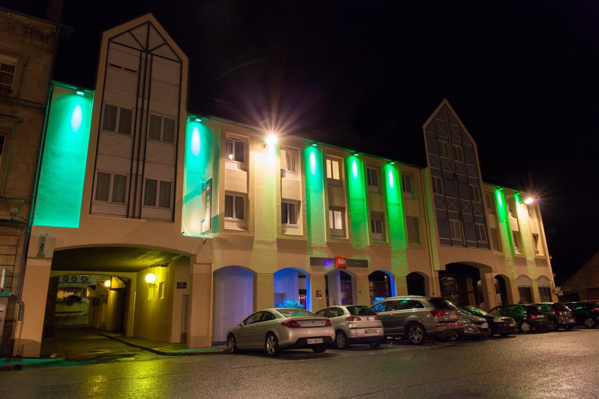Ibis Alencon Hotel Bagian luar foto